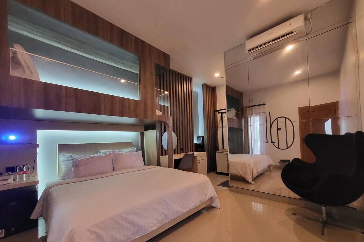 Kamar Premier, Beberapa Tempat Tidur, Bebas Asap Rokok, pemandangan kebun | Seprai katun Mesir, seprai premium, busa memori, dan meja kerja