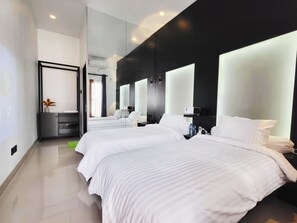 Twin Room, 2 Twin Beds, Non Smoking, Garden View | Egyptian cotton sheets, premium bedding, memory foam beds - Cabin15 -syariah (Blitar)