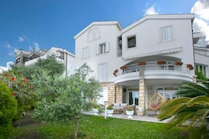 Exterior - Royal Holiday  (Sveti Stefan)