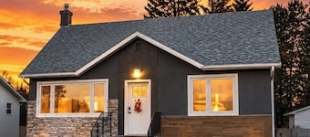Value for Large Families • 4BR • 6 beds • sleeps 8