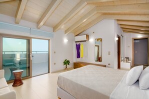 7 chambres, coffre-fort, bureau, fer et planche à repasser