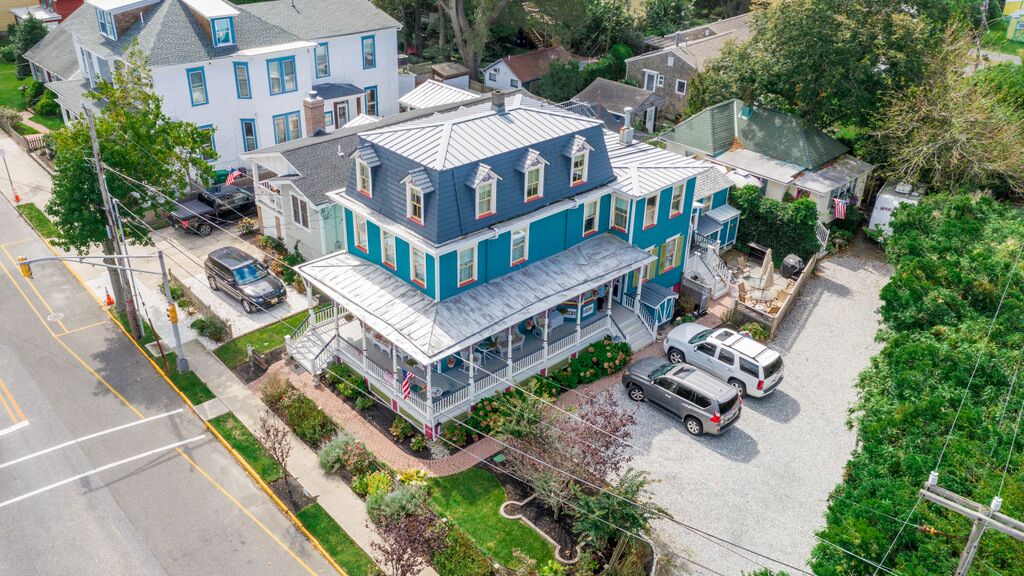 Perry Historic District Home; Close to Everything