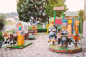 Außen-Kinderspielplatz