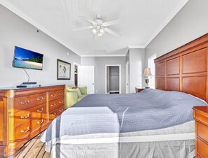 4 habitaciones, escritorio, tabla de planchar con plancha y wifi gratis 