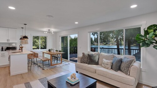 Karmen's Lake Cottage A1