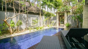 Ảnh chưa phân loại, 2 trong số 32 ảnh, nút