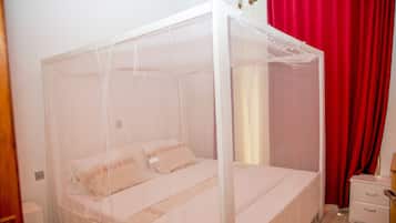 Comfort Double Room | Individually decorated, desk, iron/ironing board