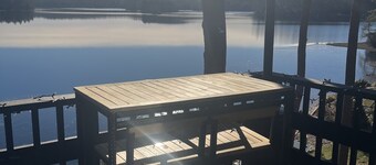 Hidden Lake Chalet w/ fire pit, sauna, trails, directly on lake
