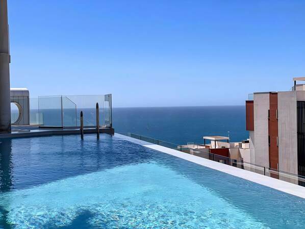 Pool - Holiday Apartment "Casa Med One Lovely Views" with Sea View, Pool & Wi-Fi (Fuengirola)