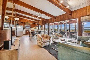 TV - Welcome to Shangrila! (St. George Island)