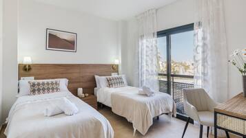 2 bedrooms, iron/ironing board, free WiFi, bed sheets