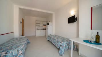 1 bedroom, iron/ironing board, free WiFi, bed sheets