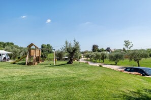 Children’s area - Holiday Home "Casa Mobile Casa Est Garda" with Lake View, Shared Pool & Wi-Fi (Lazise)
