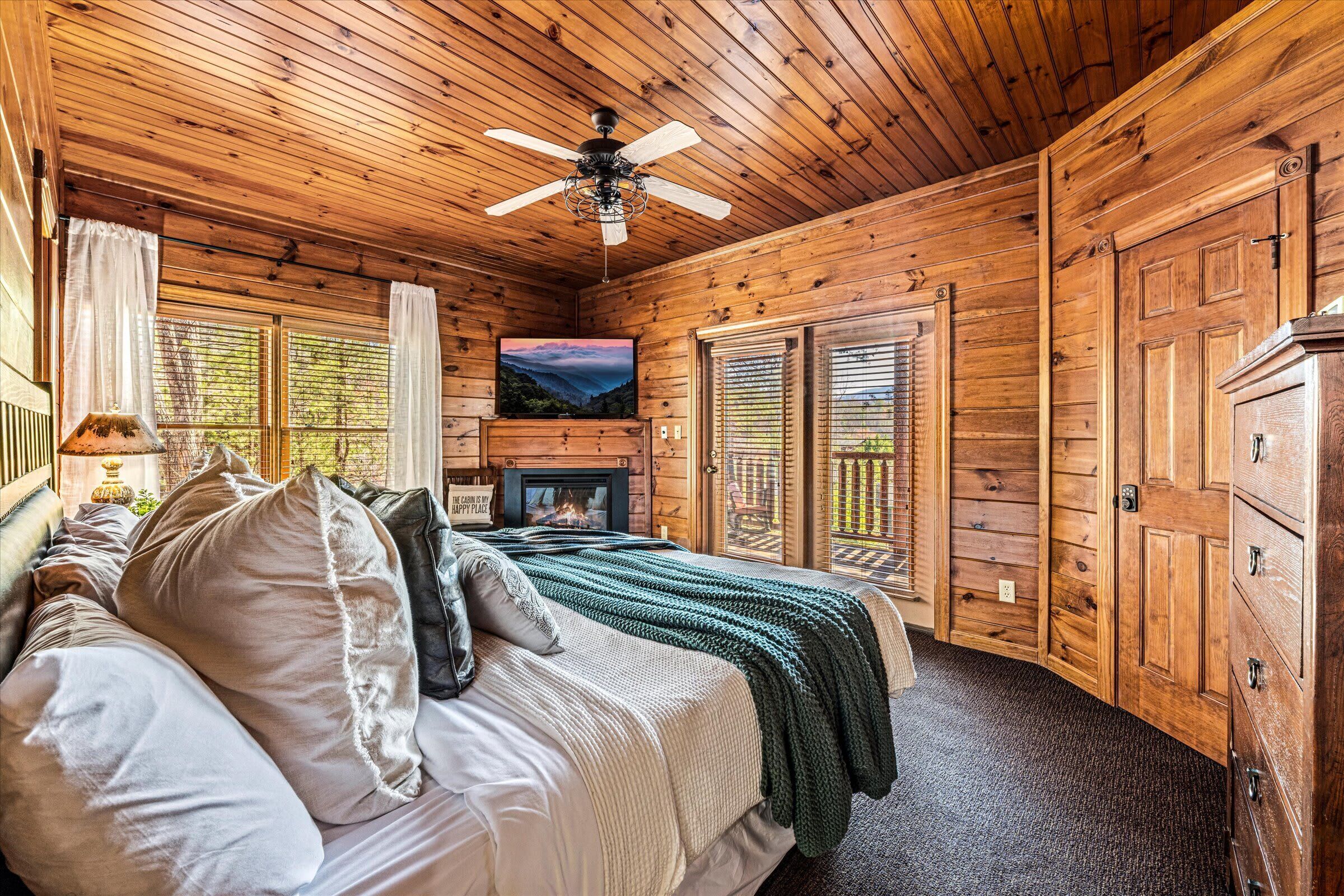 3 soverom, strykejern/-brett, wi-fi og sengetøy