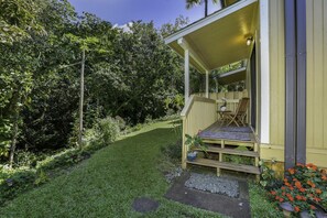 Terrace/patio - NEW LISTING!! 2 bedroom/1bath Hale Honu with Jungle Views! (Princeville)