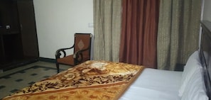 Standard Double Room | Free WiFi