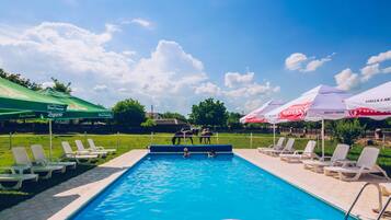 Seasonal outdoor pool