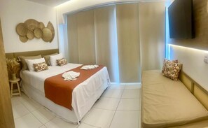 Apartamento Terreo Varanda Vista Piscina | Escrivaninha, quartos à prova de som, Wi-Fi de cortesia