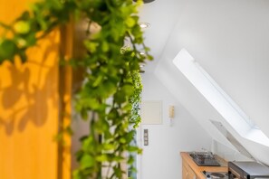 Private kitchen - 20 minutes to the city! Cozy attic studio apartment. (Nürnberg)