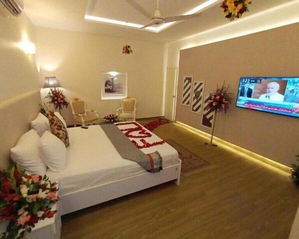 豪華雙人房 | 熨斗/熨衣板、免費無線上網、床單