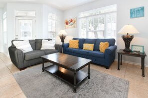 TV - 4 Bedroom Beach House with Shared Pool in Surfside Beach! The Ville (Surfside Beach)