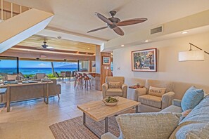 TV - Spectacular Oceanfront 4 bedroom 4 bath, AC, pool in tropical oasis. (Lahaina)