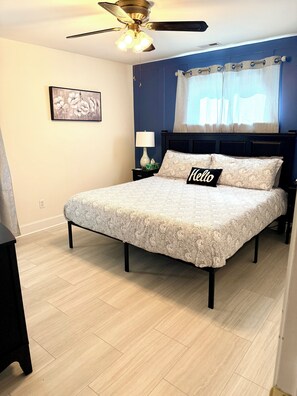 3 bedrooms, desk, iron/ironing board, travel cot