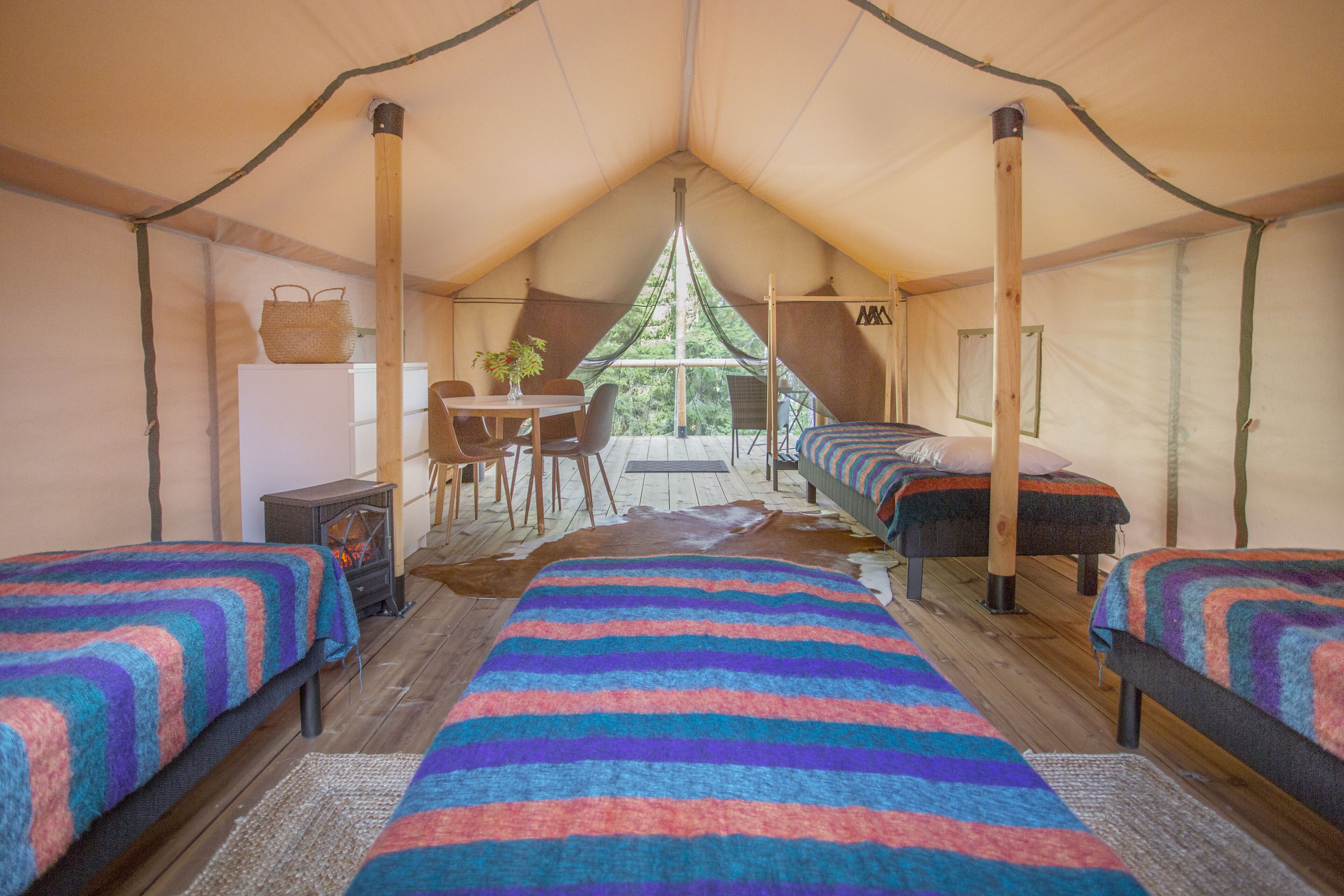 6 habitaciones, escritorio y insonorización 