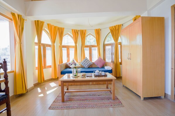 Deluxe Double Room | Living area | 36-inch LED TV with satellite channels, TV - Mussoorie Estate by Dumnu Homes (Dehradun)