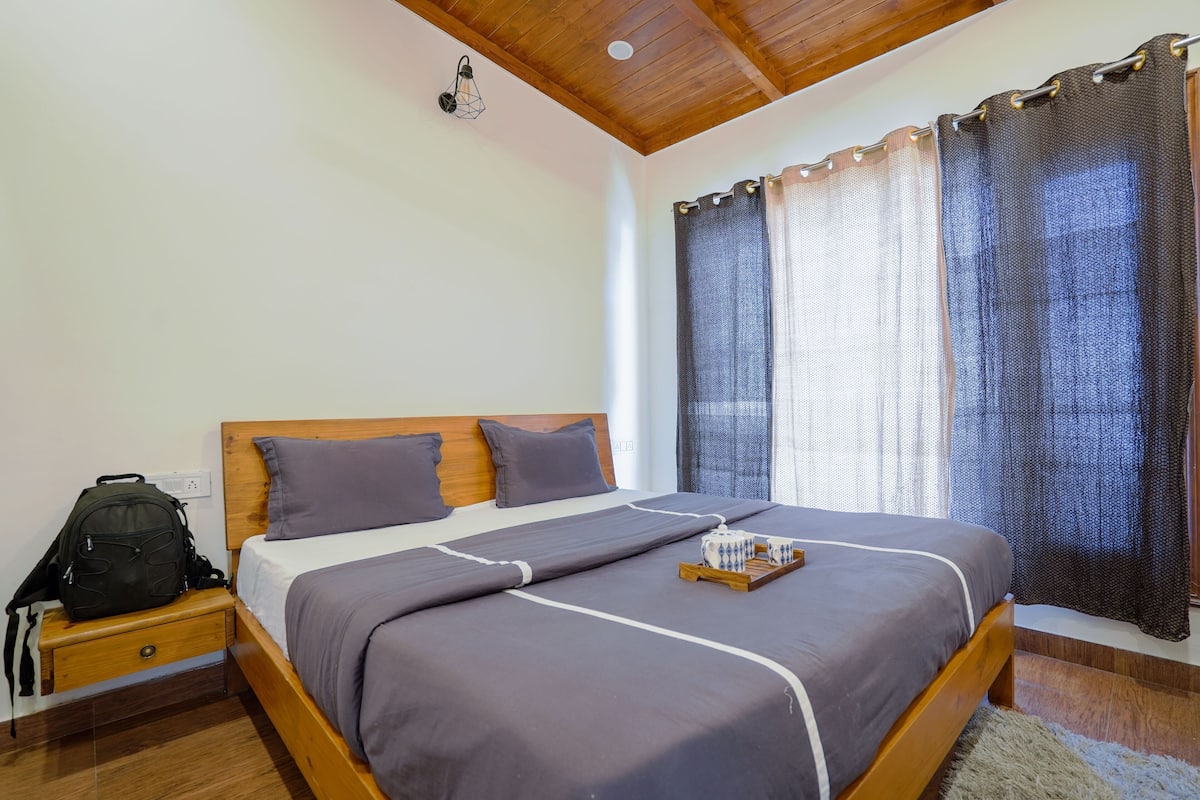 Classic Double Room | 1 bedroom, premium bedding, pillowtop beds, free WiFi