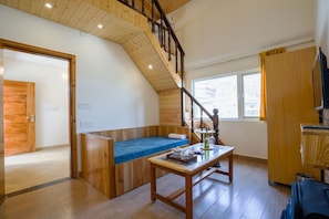 Executive Double Room | Living area