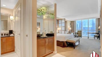 In-room safe, desk, iron/ironing board, free WiFi