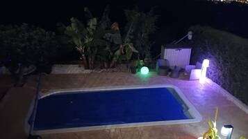 室外泳池