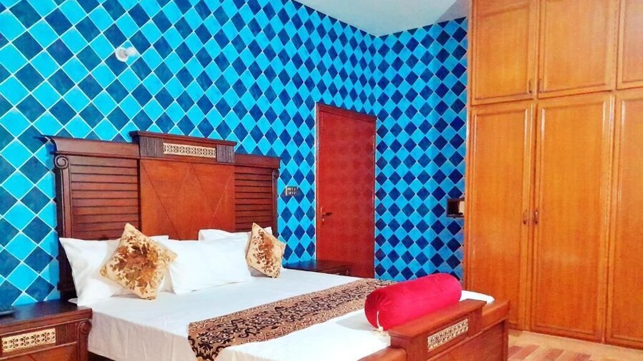 Hotel Rose One Lahore