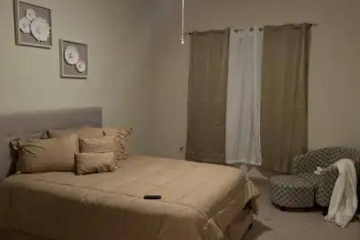 Luxury Single Room, 1 Bedroom | Individually decorated, individually furnished, desk, laptop workspace