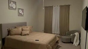 Luxury Single Room, 1 Bedroom | Individually decorated, individually furnished, desk, laptop workspace