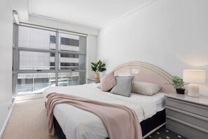 2 bedrooms, iron/ironing board, WiFi, bed sheets - A Comfy 2BR Apt for 7 Next to Darling Harbour (Sydney)