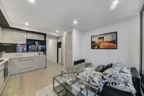 2 chambres, fer et planche à repasser, Wi-Fi, draps fournis