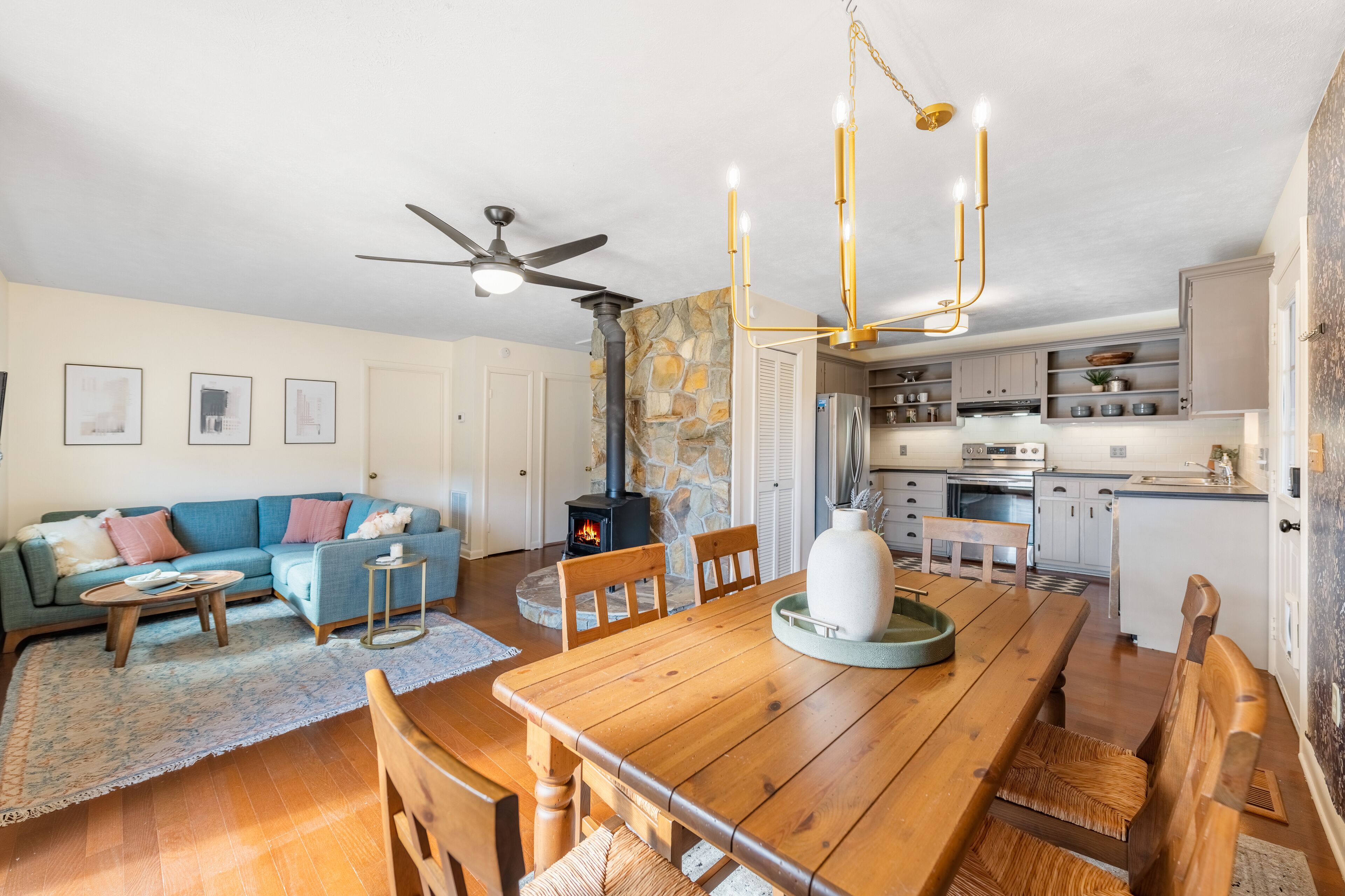 Mountain Cottage - Close to Downtown Blue Ridge!