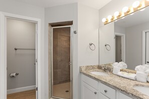 Towels - Single Level Gulf Front Condo on West End of MXB with Pool ~ Surfside 15 (Mexico Beach)