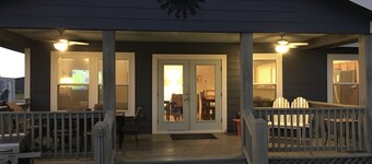 Waterfront, Boat Ramp & Dock, Decks, Kayaks, Pet-Friendly!