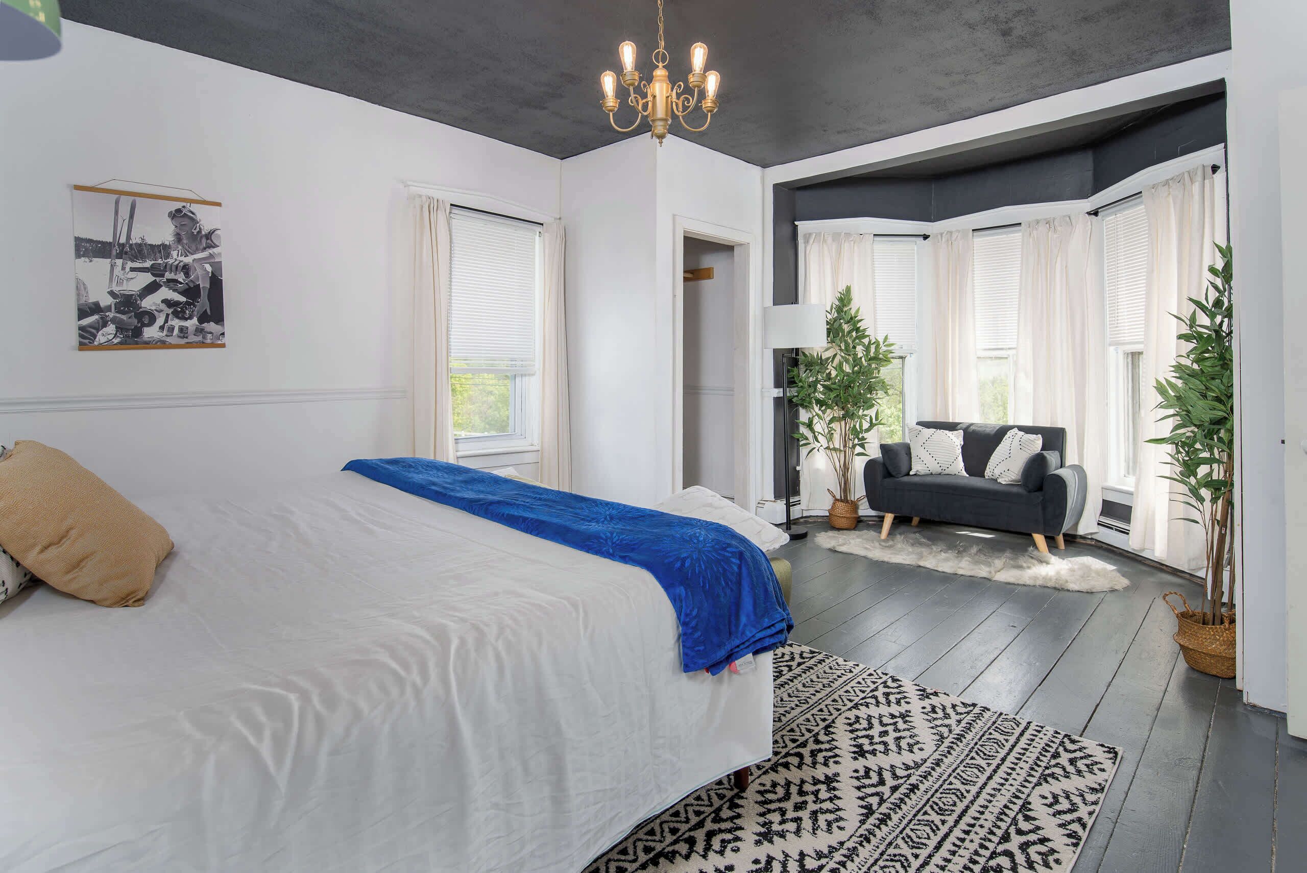 3 bedrooms, iron/ironing board, travel crib, WiFi