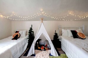 3 chambres, fer et planche à repasser, Wi-Fi, draps fournis