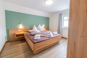 2 chambres, fer et planche à repasser, Wi-Fi, literie fournie