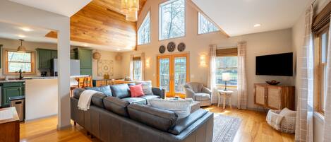 Smart TV, lareira, pebolim