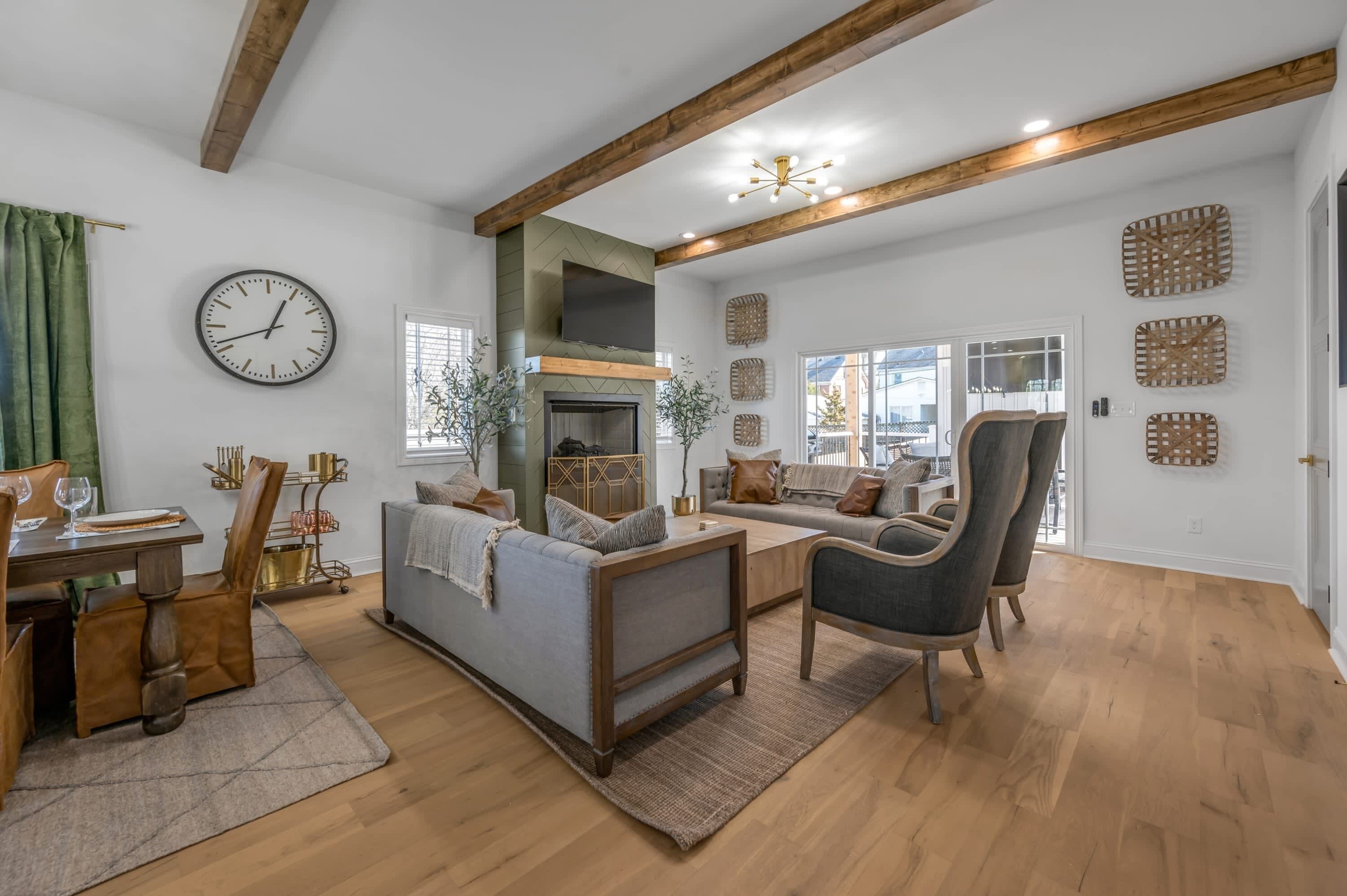 TV, fireplace, books, offices