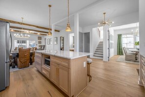 Interior - 7 Bedrooms | 6.5 Bathrooms | Hot Tub | 10 Beds (Lexington)