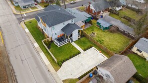 Exterior - 7 Bedrooms | 6.5 Bathrooms | Hot Tub | 10 Beds (Lexington)