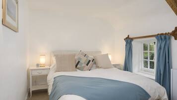 3 bedrooms, iron/ironing board, travel cot, WiFi