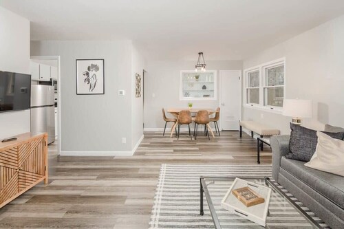 Minutes from Downtown, EAA, University - 3 bedroom